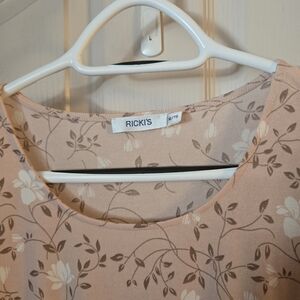 Ricki's Beige Floral Tunic Top With Pockets